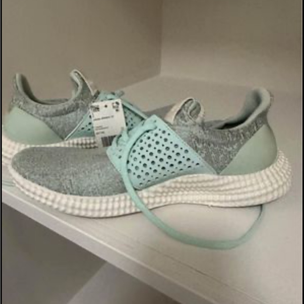 Brand new Adidas Ortholite - size 8